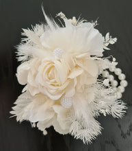 Load image into Gallery viewer, Boho preserved flowers pearl bracelet corsage – wedding / school formal