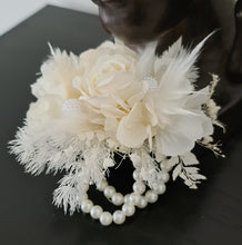Load image into Gallery viewer, Boho preserved flowers pearl bracelet corsage – wedding / school formal