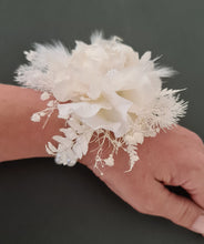 Load image into Gallery viewer, Boho preserved flowers pearl bracelet corsage – wedding / school formal