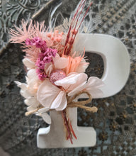 Load image into Gallery viewer, Preserved Everlasting flowers letter P - 10cm – Pink, white & silver