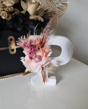 Load image into Gallery viewer, Preserved Everlasting flowers letter P - 10cm – Pink, white & silver