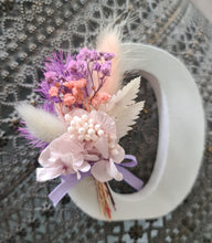 Load image into Gallery viewer, Preserved Everlasting flowers letter O - 10cm – Purple, Pink & White