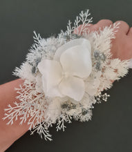 Load image into Gallery viewer, Boho off white w silver preserved flowers corsage & buttonhole – school formal