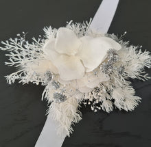 Load image into Gallery viewer, Boho off white w silver preserved flowers corsage & buttonhole – school formal