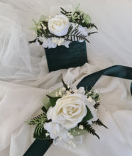 Load image into Gallery viewer, Green & white everlasting flowers corsage & pocket flowers – wedding / school formal