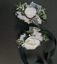 Load image into Gallery viewer, Green & white everlasting flowers corsage & pocket flowers – wedding / school formal