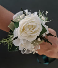 Load image into Gallery viewer, Green & white everlasting flowers corsage & pocket flowers – wedding / school formal