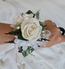 Load image into Gallery viewer, Green & white everlasting flowers corsage & pocket flowers – wedding / school formal