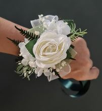 Load image into Gallery viewer, Green & white everlasting flowers corsage & pocket flowers – wedding / school formal