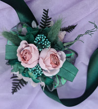 Load image into Gallery viewer, Emerald green & blush pink school formal / prom wedding corsage
