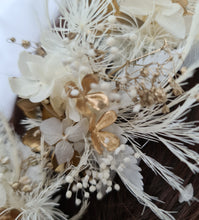 Load image into Gallery viewer, Preserved flowers bobby pin large x 3 nude & champagne gold