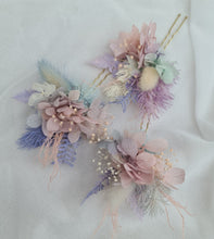 Load image into Gallery viewer, Preserved flowers bobby pin large x 3 nude & pastel violet, blue, pink, purple