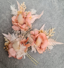 Load image into Gallery viewer, Preserved flowers bobby pin large x 3 blush peach