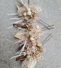 Load image into Gallery viewer, Preserved flowers bobby pin large x 3 nude & brown