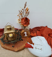 Load image into Gallery viewer, Personalised acrylic tag, custom wedding, event badge – Glitter letters