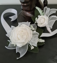 Load image into Gallery viewer, Green & white corsage & buttonhole set Style 1 - School formal, prom, graduation, wedding