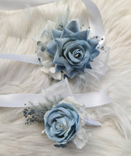 Load image into Gallery viewer, Blue & white corsage & buttonhole set AB1172 - School formal, prom, graduation, wedding