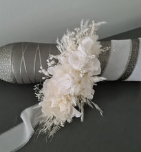 Load image into Gallery viewer, Elegant Boho preserved flowers peony wedding hat attachment