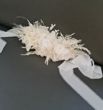 Load image into Gallery viewer, Elegant Boho preserved flowers peony wedding hat attachment