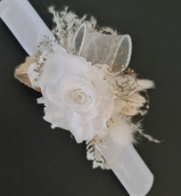 Load image into Gallery viewer, Preserved rose snap lock corsage in champagne gold & white AB2061 - School formal, prom, graduation