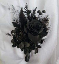 Load image into Gallery viewer, Preserved tea rose & preserved flowers black buttonhole / Boutonnière - AB2067