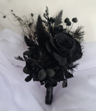 Load image into Gallery viewer, Preserved tea rose & preserved flowers black buttonhole / Boutonnière - AB2067