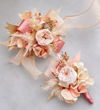 Load image into Gallery viewer, Preserved peach peony corsage & buttonhole AB2083 - School formal, prom, graduation