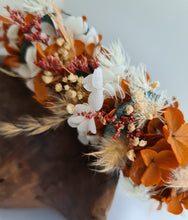 Load image into Gallery viewer, Rustic preserved flowers crown AB2122A – wedding, maternity photoshoot, hen’s party, event