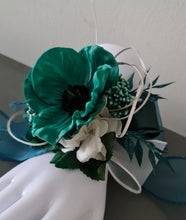 Load image into Gallery viewer, Emerald everlasting flowers corsage & buttonhole AB2151 - School formal, prom, graduation