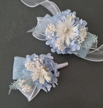 Load image into Gallery viewer, Blue & white preserved flowers corsage & buttonhole AB2157 - School formal, prom, graduation