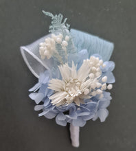 Load image into Gallery viewer, Blue & white preserved flowers corsage & buttonhole AB2157 - School formal, prom, graduation