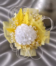 Load image into Gallery viewer, Yellow & white everlasting flowers corsage & buttonhole AB2158 - School formal, prom, graduation