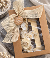 Load image into Gallery viewer, Preserved Everlasting flowers letter H - 15cm - White & Antique Gold