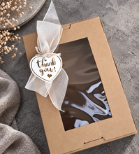 Load image into Gallery viewer, Preserved Everlasting flowers letter D - 15cm - Champagne Gold & White