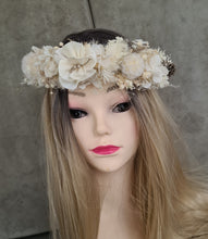 Load image into Gallery viewer, Boho style Everlasting preserved flowers crown / dog collar