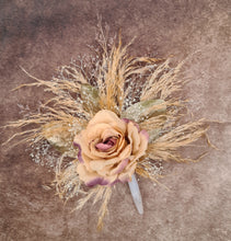 Load image into Gallery viewer, Everlasting flowers cake topper - peach & neutral