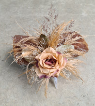 Load image into Gallery viewer, Everlasting flowers cake topper - peach & neutral