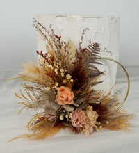 Load image into Gallery viewer, Rustic everlasting flowers cake hoop - 5 inch