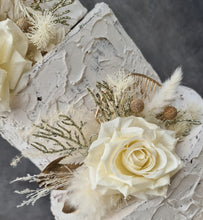 Load image into Gallery viewer, Sophisticated & Elegant Everlasting flowers cake topper – set of 4