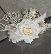 Load image into Gallery viewer, Sophisticated & Elegant Everlasting flowers cake topper – set of 4