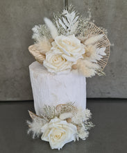 Load image into Gallery viewer, Everlasting flowers cake topper x 2 – off white