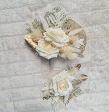 Load image into Gallery viewer, Everlasting flowers cake topper x 2 – off white