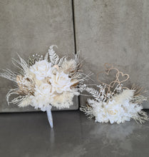 Load image into Gallery viewer, Everlasting flowers cake topper x 2 – off white & gold