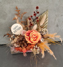 Load image into Gallery viewer, Rustic Everlasting flowers on wood log