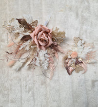 Load image into Gallery viewer, Everlasting flowers blush cake flowers topper x 2 - Wedding, Engagement