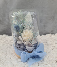 Load image into Gallery viewer, Preserved everlasting flowers baby glass dome - Blue