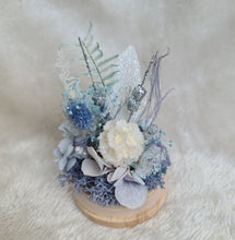 Load image into Gallery viewer, Preserved everlasting flowers baby glass dome - Blue