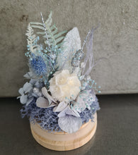 Load image into Gallery viewer, Preserved everlasting flowers baby glass dome - Blue