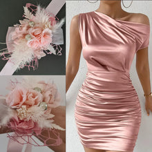 Load image into Gallery viewer, Everlasting flowers school formal / prom / wedding corsage - Blush pink