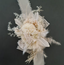 Load image into Gallery viewer, Boho flowers School prom set – corsage, buttonhole & hair pin